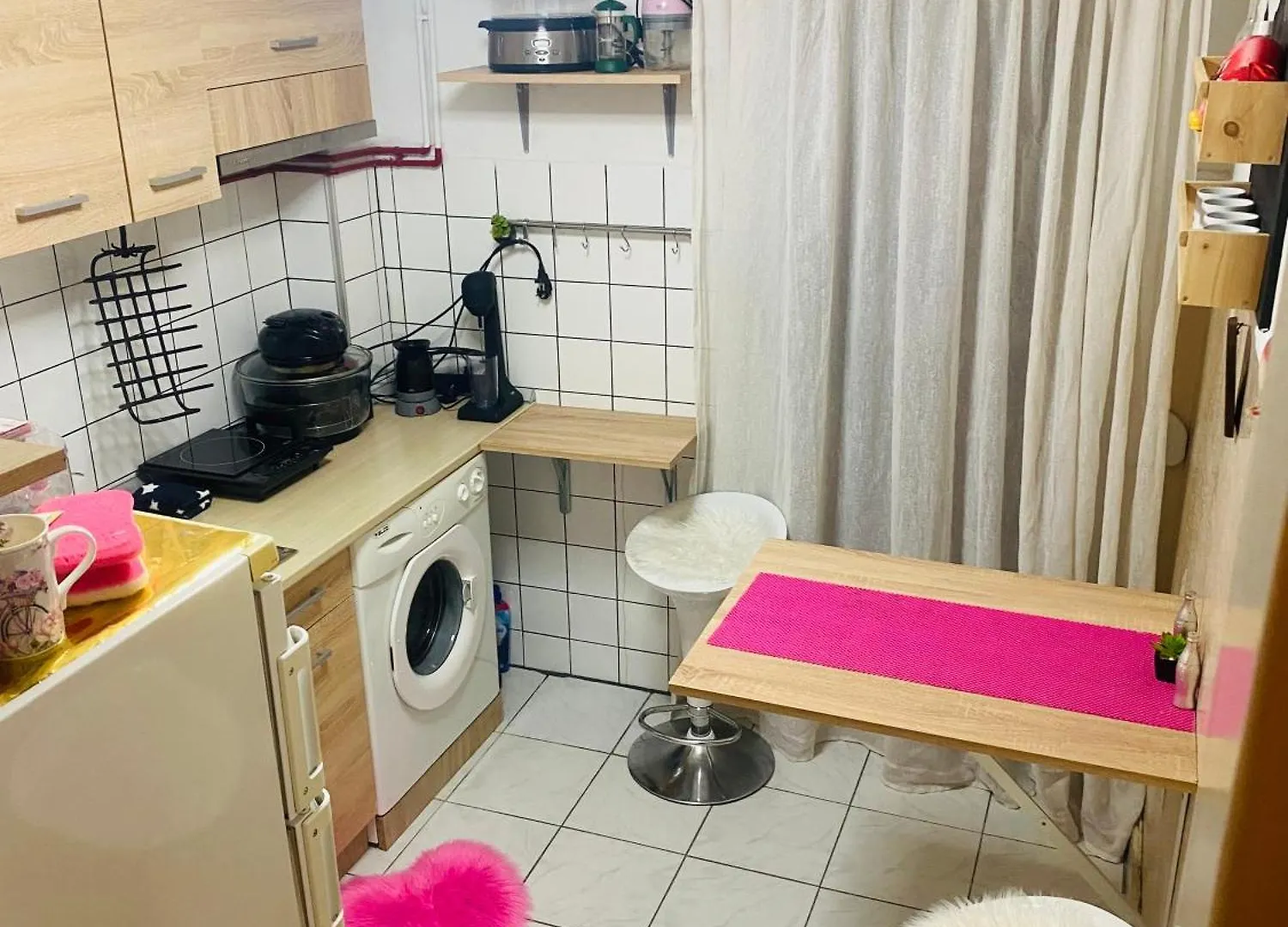 Queen Suites 60M2 Soluň